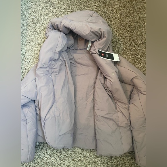 Lululemon hooded insulated wrap jacket - Picture 4 of 4